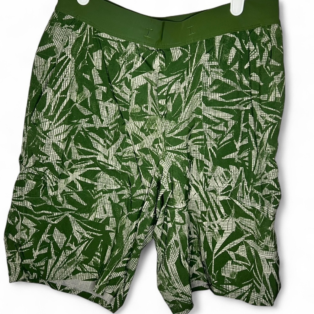 Lululemon T.H.E. Short 9